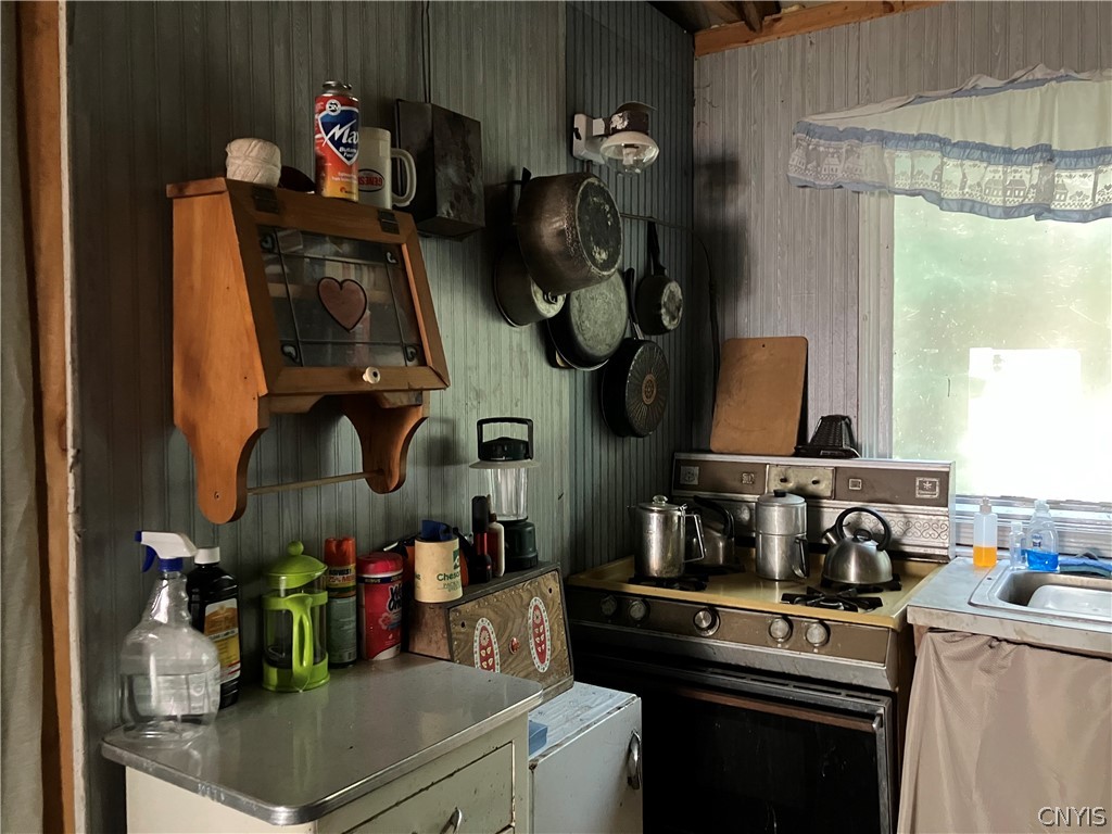 82 Stock Lane Inlet, NY 13360 - Photo 18 of 36 kitchen
