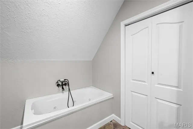 $649,000 | 451 Riverway Drive, Doniphan, MO 63935