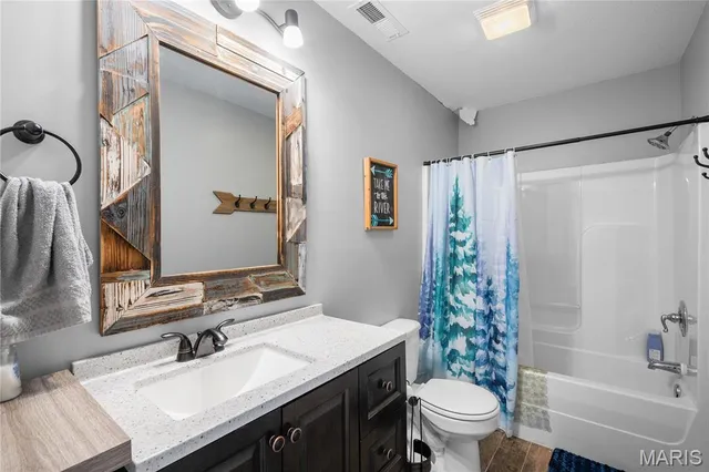 $649,000 | 451 Riverway Drive, Doniphan, MO 63935