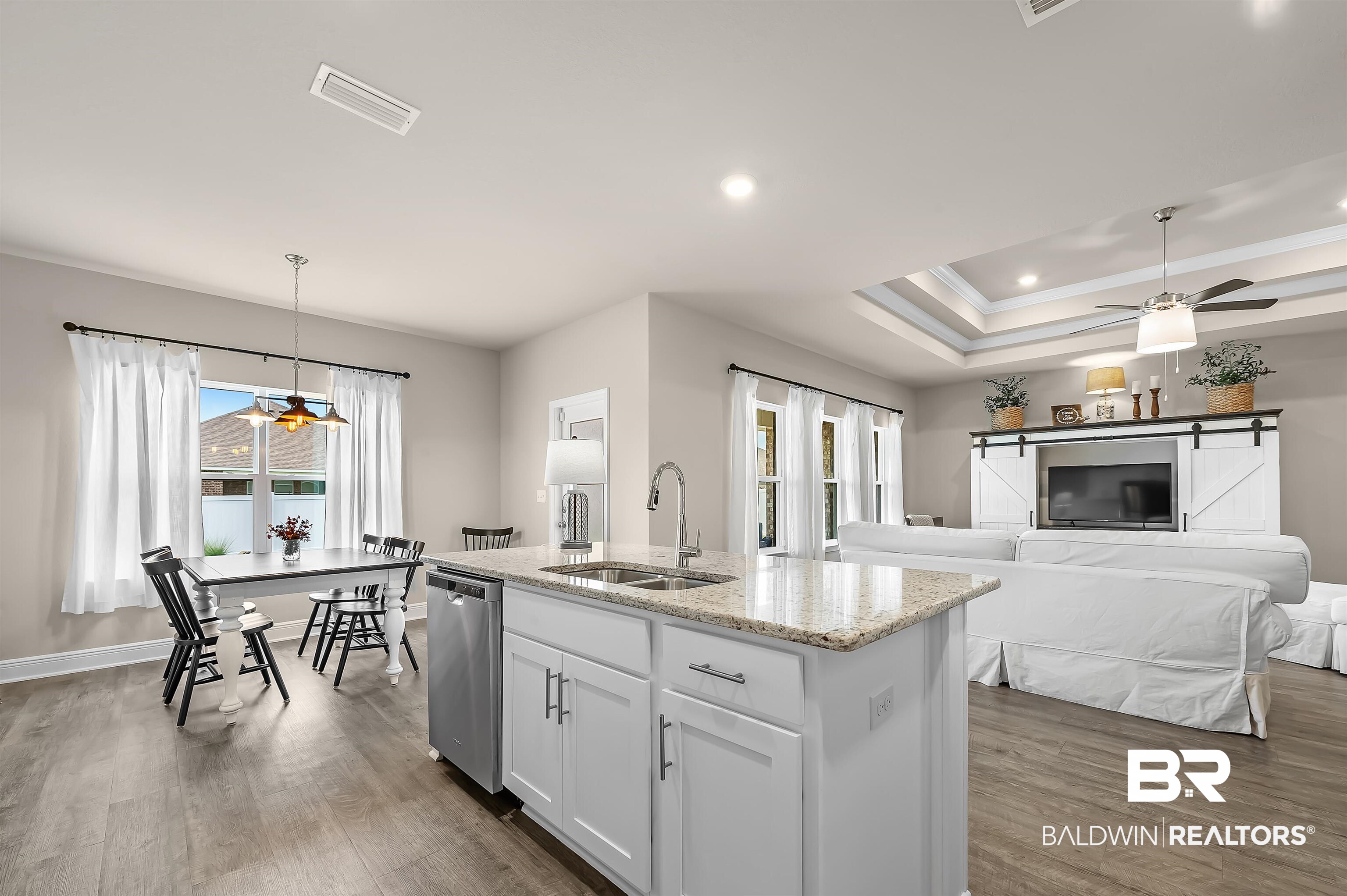 10917 Native Dancer Way Daphne, AL 36526 - Photo 9 of 29 Kitchen