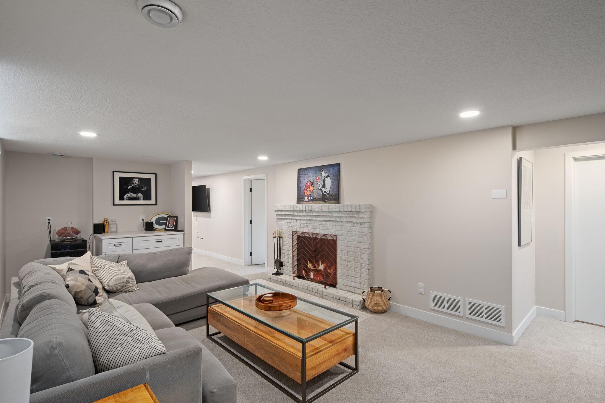 4721 Valley View Road Edina, MN 55424 - Photo 27 of 49 Gallery Image 27