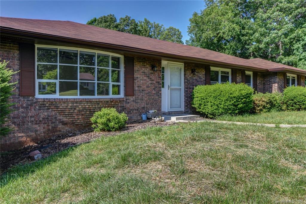435 Asbury Road Candler, NC 28715 - Photo 3 of 24 Gallery Image 3