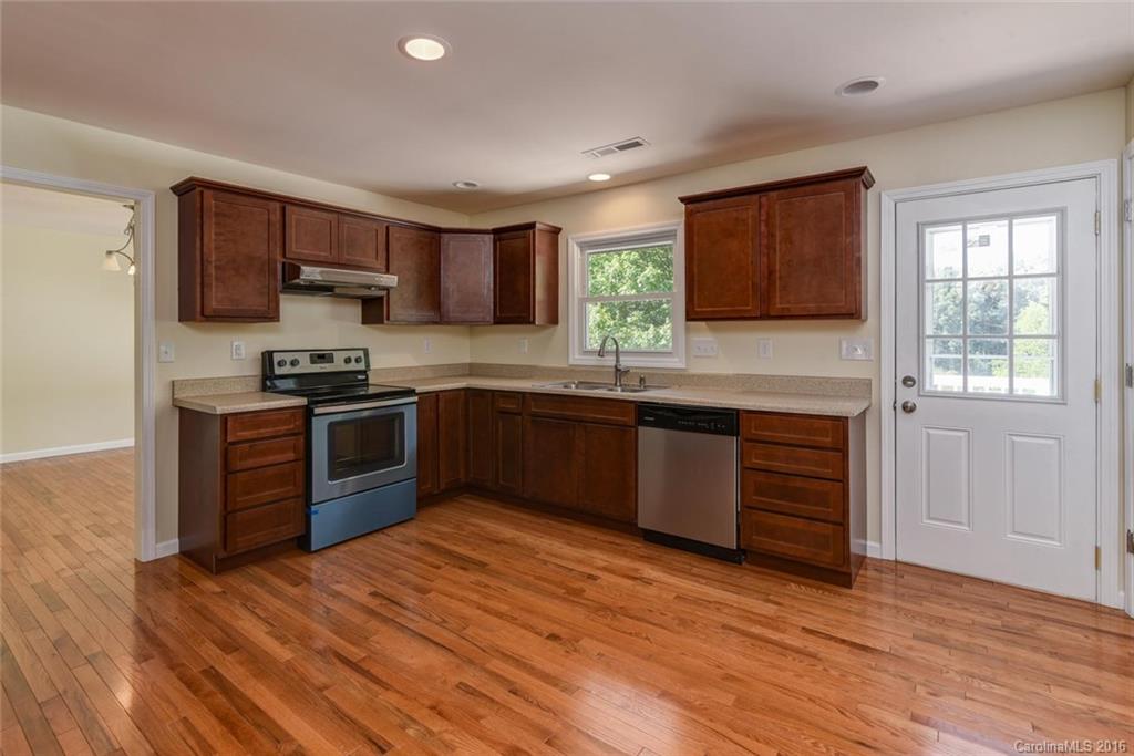 435 Asbury Road Candler, NC 28715 - Photo 7 of 24 Gallery Image 7