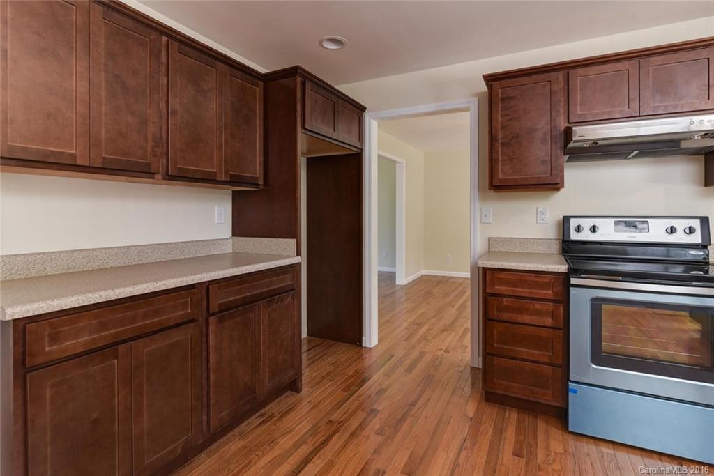 435 Asbury Road Candler, NC 28715 - Photo 8 of 24 Gallery Image 8