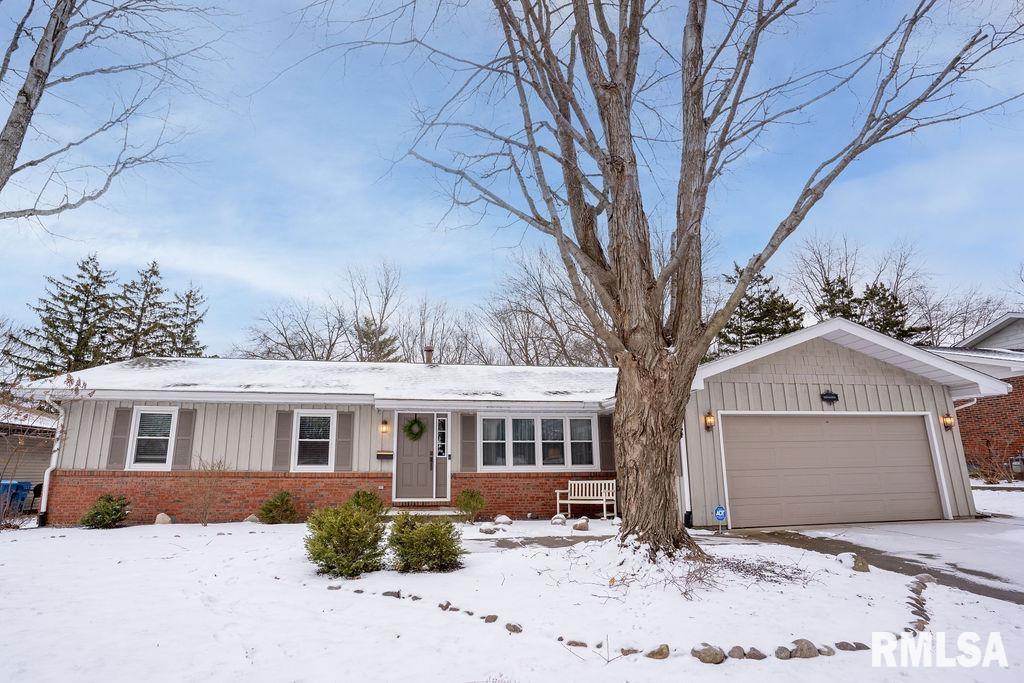 2320 Bates Avenue Springfield, IL 62704 - Photo 1 of 29 Gallery Image 1