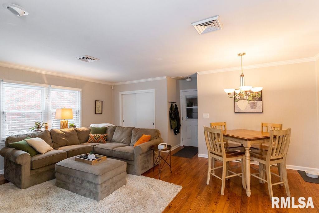 2320 Bates Avenue Springfield, IL 62704 - Photo 11 of 29 Gallery Image 11