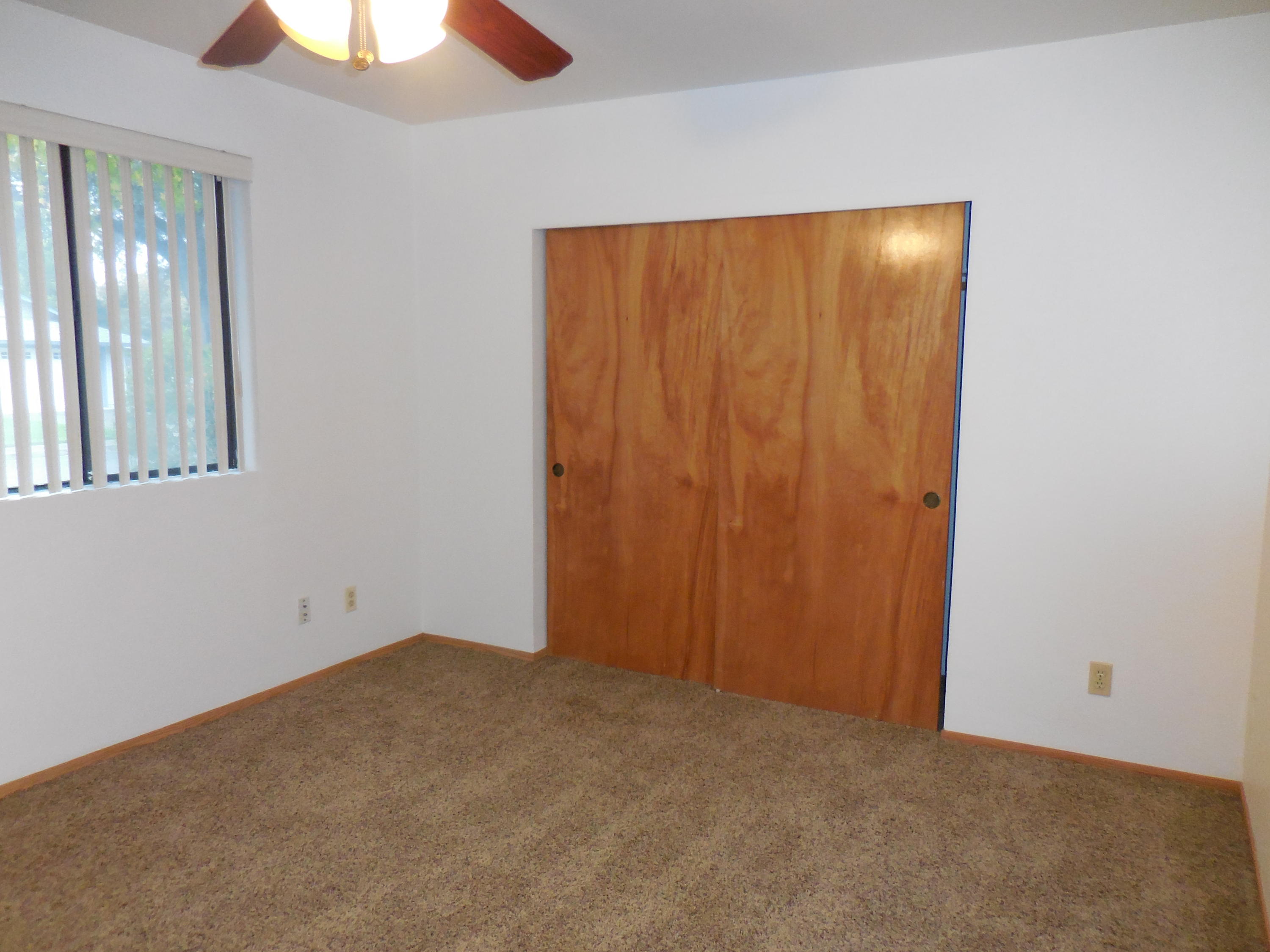6855 Irving Road Redding, CA 96001 - Photo 19 of 23 DSCN0718