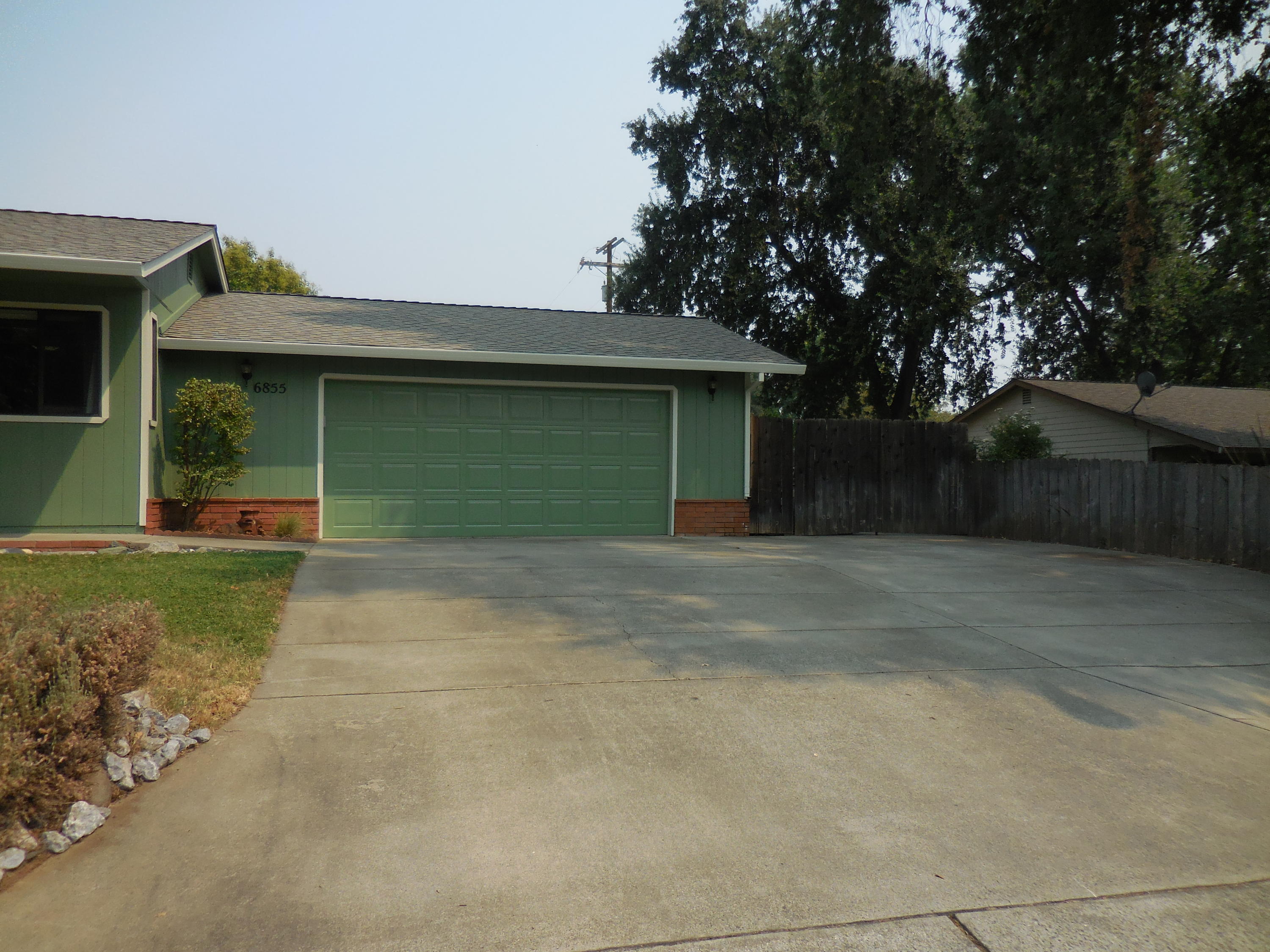6855 Irving Road Redding, CA 96001 - Photo 5 of 23 DSCN0666