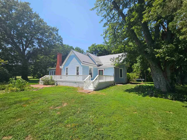 $555,000 | 3232 South Petersburg Road, Wheatland, IN 47597