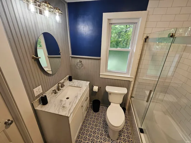 $555,000 | 3232 South Petersburg Road, Wheatland, IN 47597