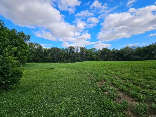 $555,000 | 3232 South Petersburg Road, Wheatland, IN 47597