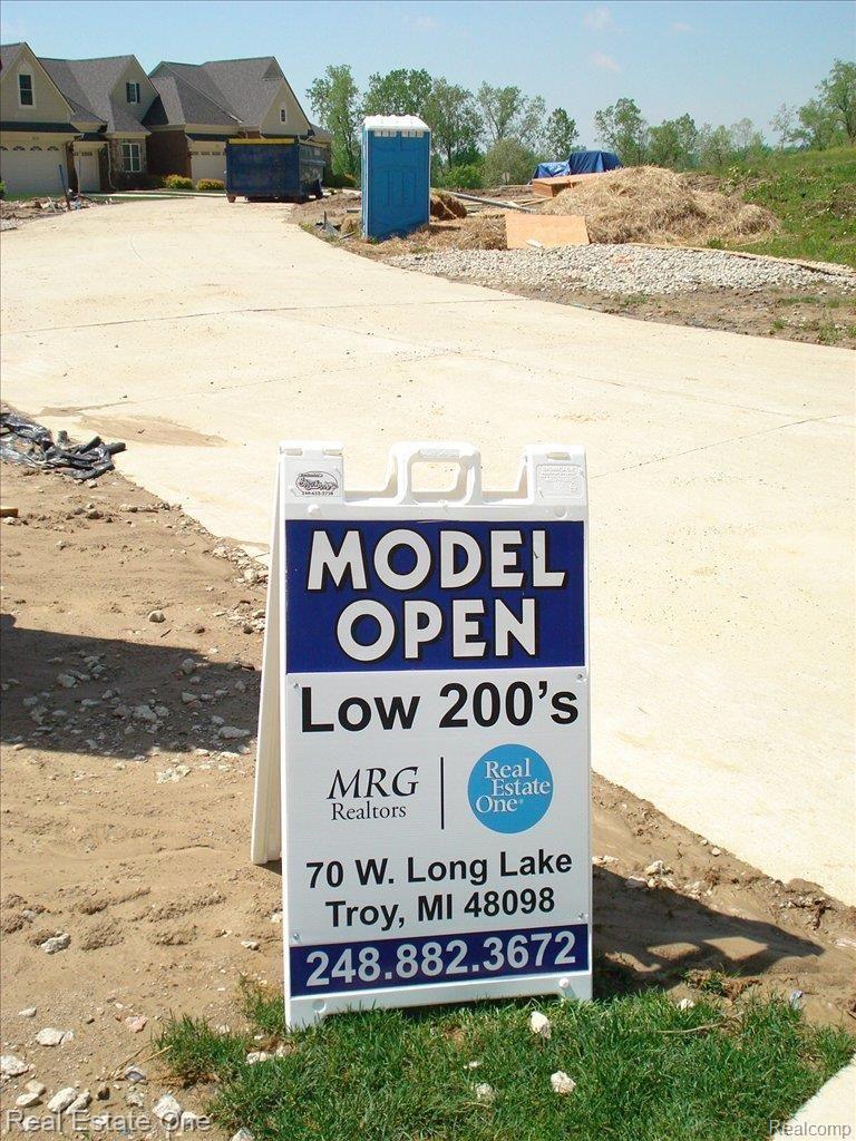 613 Mountain Circle, Unit 14 Rochester, MI 48306 - Photo 2 of 3 Summit of Rochester Hills 003