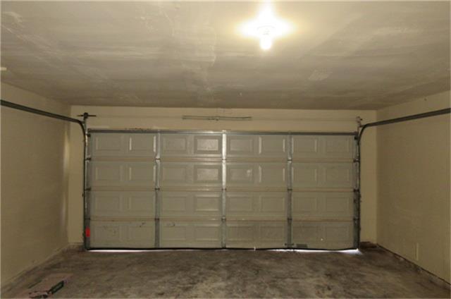 16319 Paiter Street Houston, TX 77053 - Photo 13 of 14 GARAGE