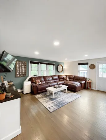 $599,800 | 16 Harrison Avenue, South Kingstown, RI 02879