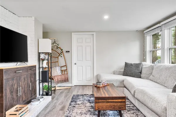 $599,800 | 16 Harrison Avenue, South Kingstown, RI 02879