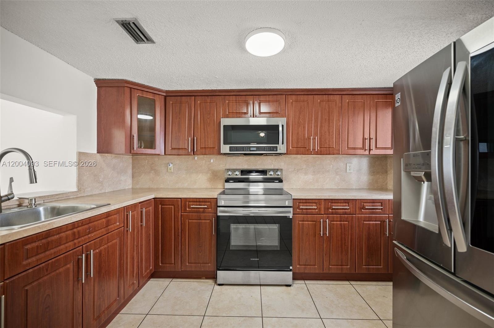 9915 West Okeechobee Road, Unit 2403 Hialeah Gardens, FL 33016 - Photo 7 of 46