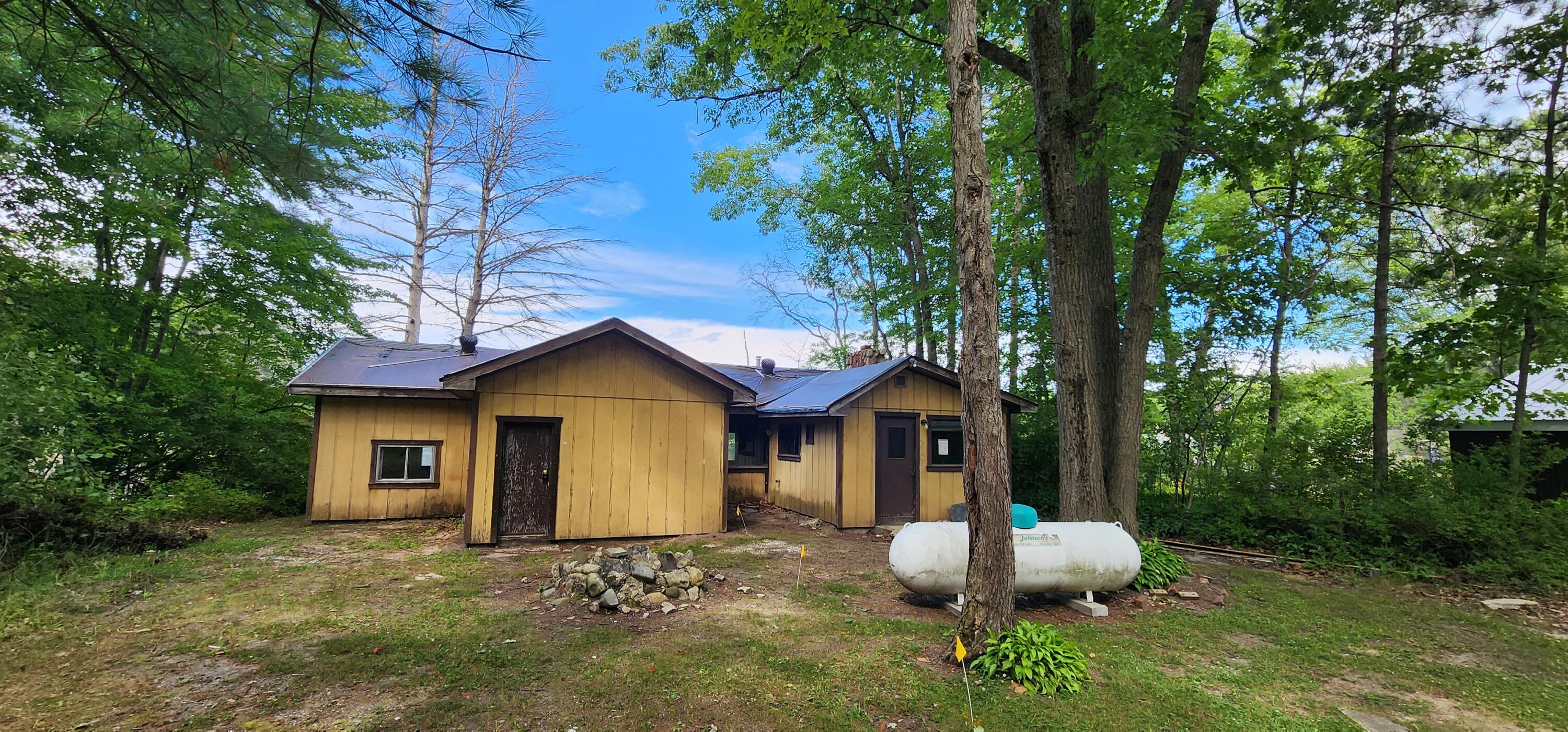 1772 5 Lakes Road Gaylord, MI 49735 - Photo 4 of 18 Gallery Image 4