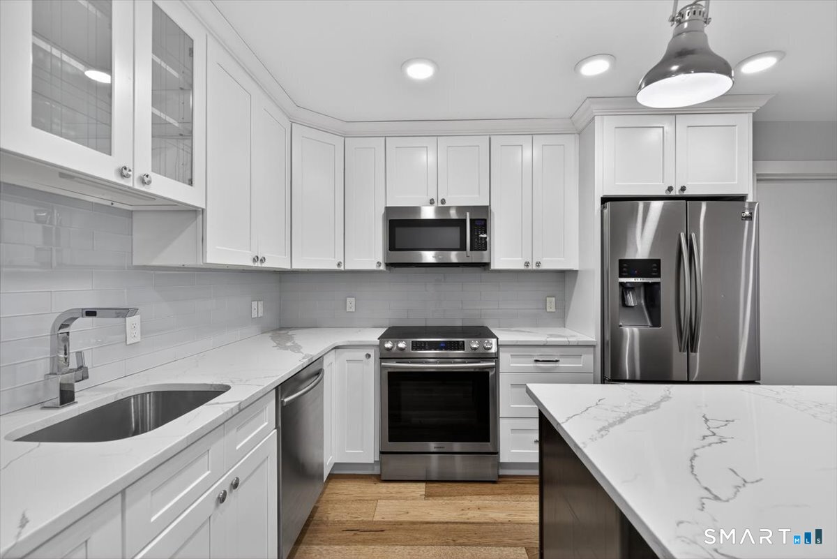 32 1/2 Village Road Milford, CT 06460 - Photo 14 of 40 1st floor