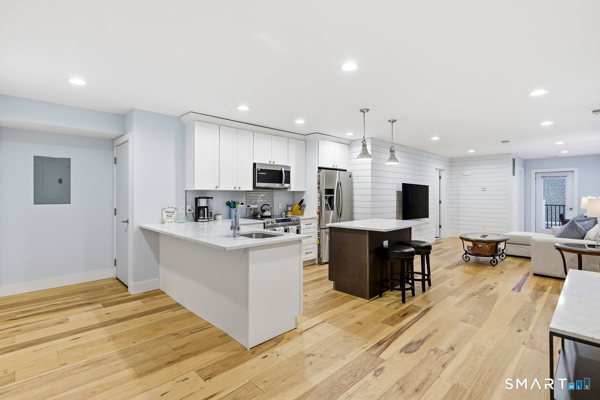 32 1/2 Village Road Milford, CT 06460 - Photo 23 of 40