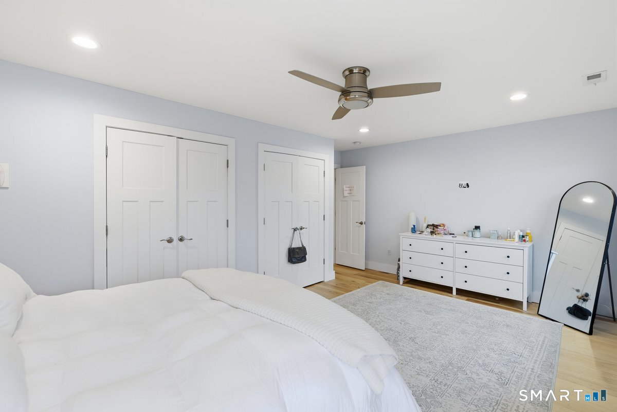 32 1/2 Village Road Milford, CT 06460 - Photo 29 of 40