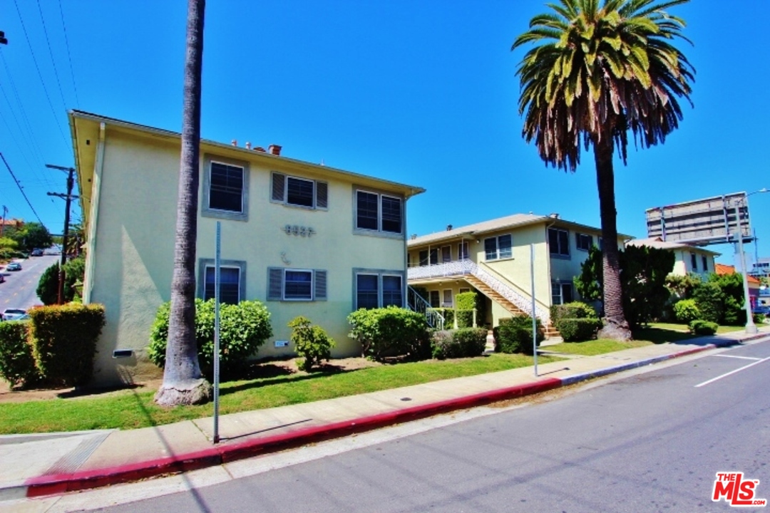 8527 Pershing Drive Playa del Rey, CA 90293 - Photo 3 of 16 Gallery Image 3