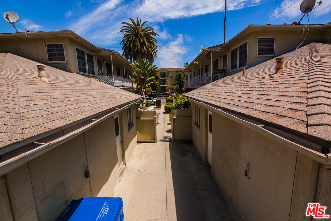 8527 Pershing Drive Playa del Rey, CA 90293 - Photo 6 of 16 Gallery Image 6