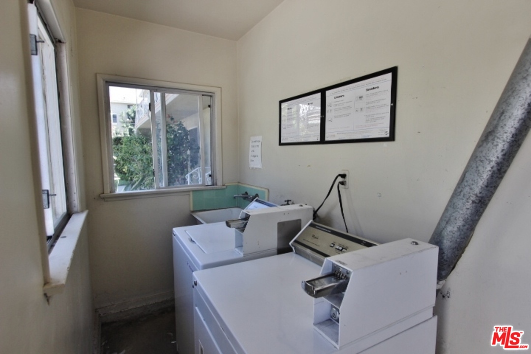 8527 Pershing Drive Playa del Rey, CA 90293 - Photo 7 of 16 Gallery Image 7