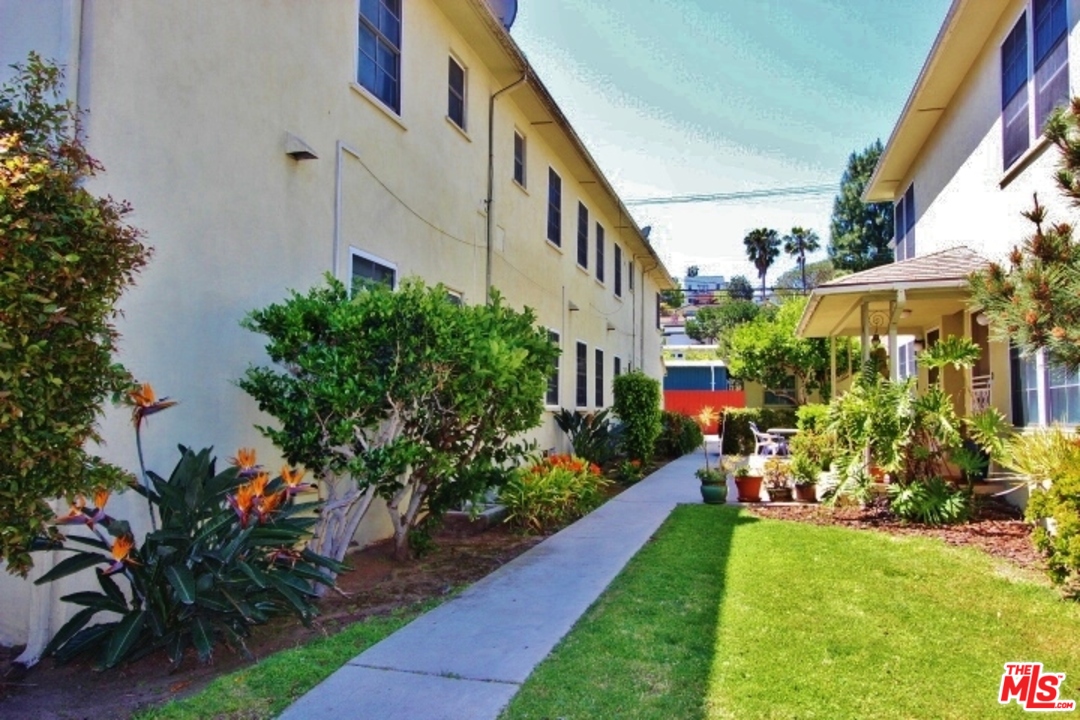 8527 Pershing Drive Playa del Rey, CA 90293 - Photo 9 of 16 Gallery Image 9