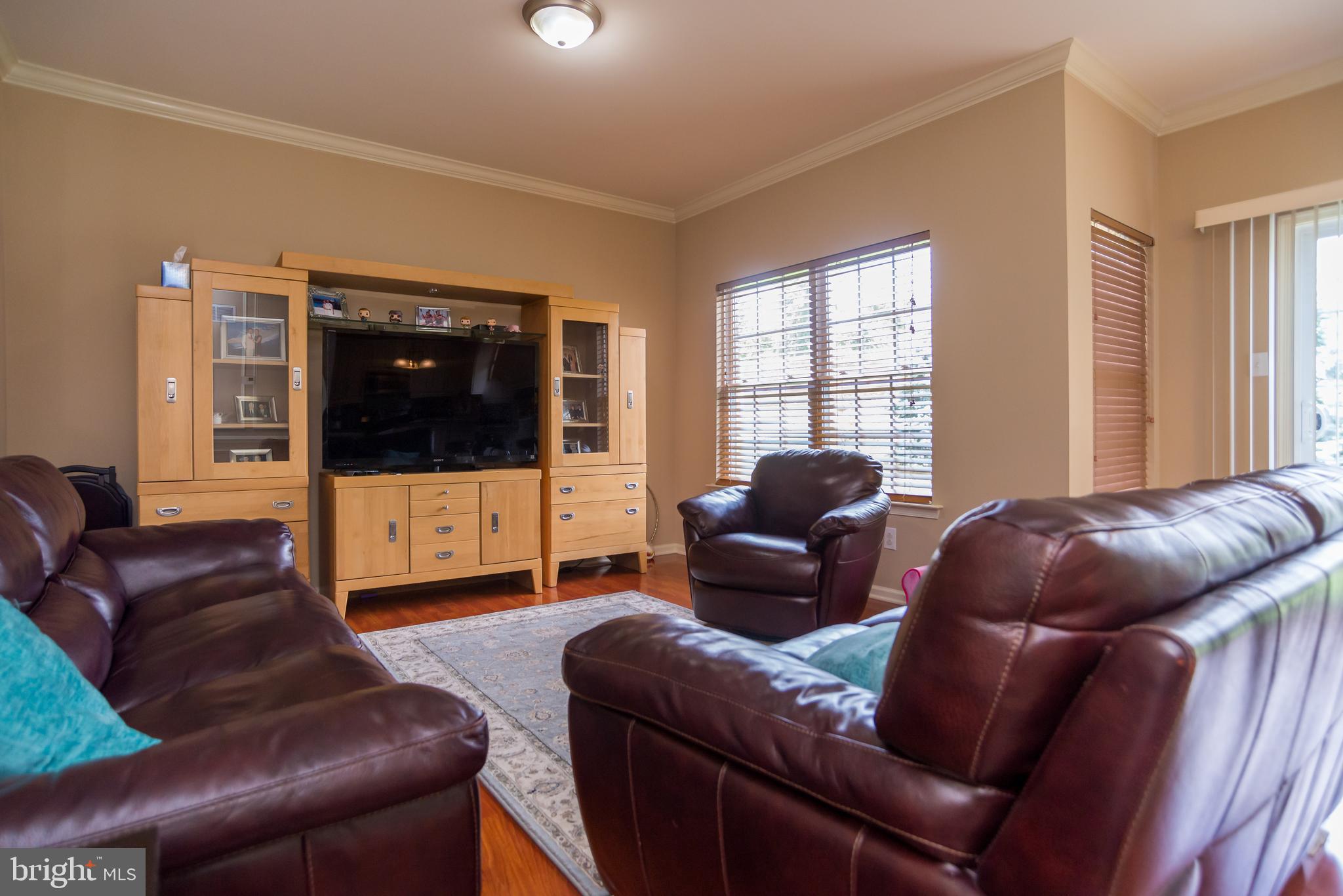 2705 Ruth Way Philadelphia, PA 19114 - Photo 12 of 41 Family Room