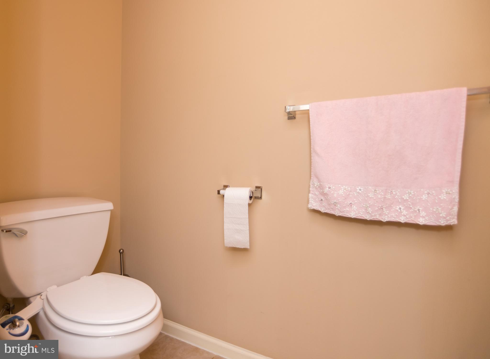 2705 Ruth Way Philadelphia, PA 19114 - Photo 16 of 41 Powder Room