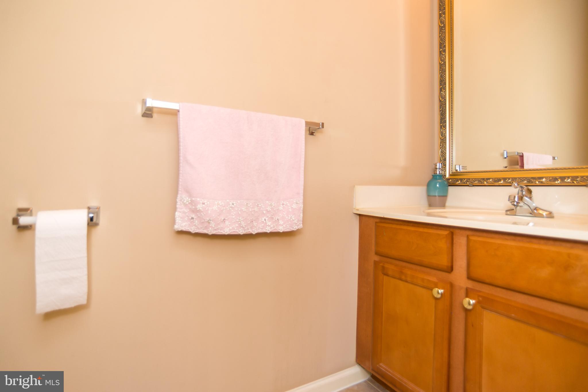 2705 Ruth Way Philadelphia, PA 19114 - Photo 17 of 41 Powder Room