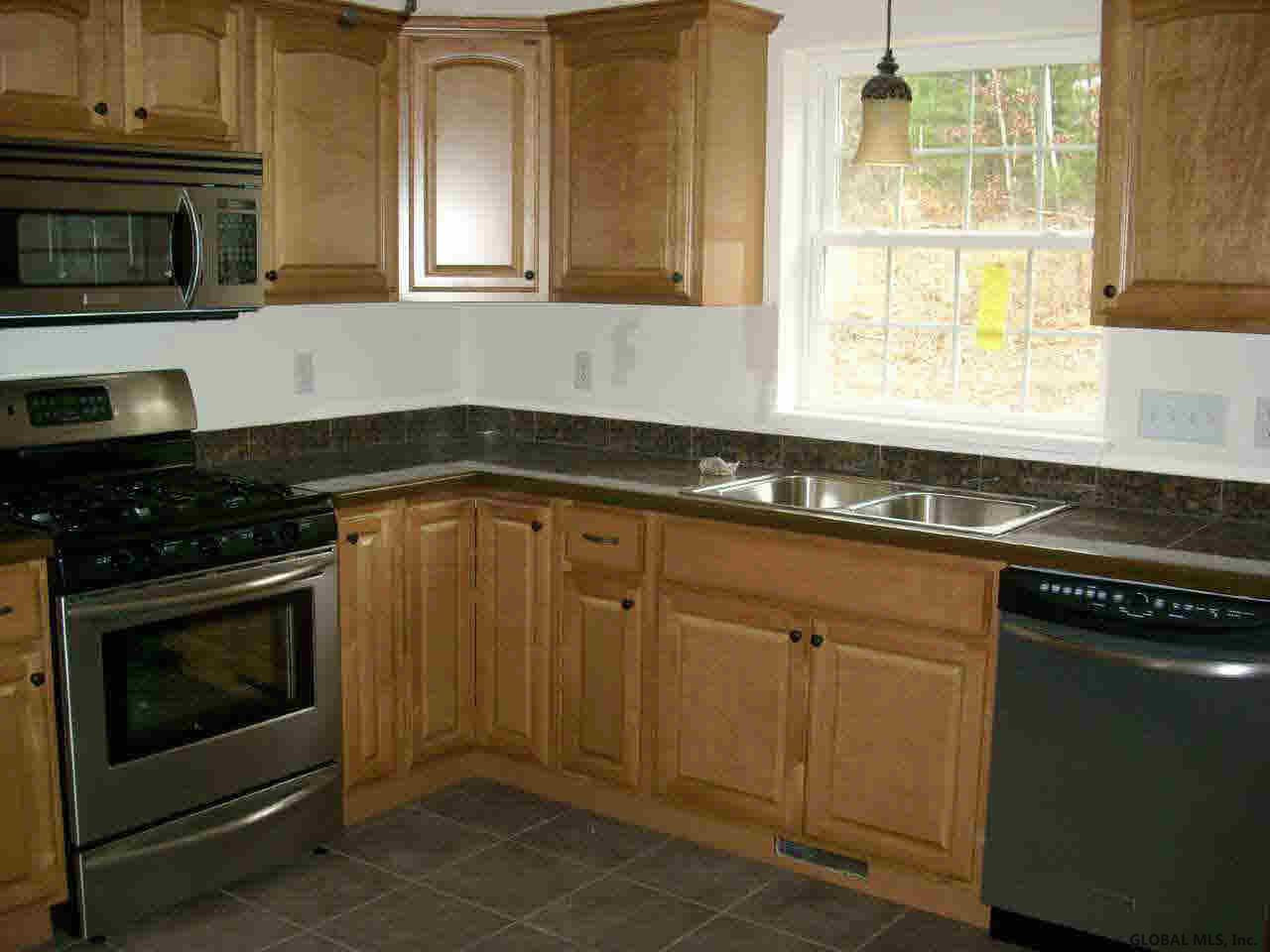 20 Highpointe Drive Queensbury, NY 12804 - Photo 2 of 5 Photo 2