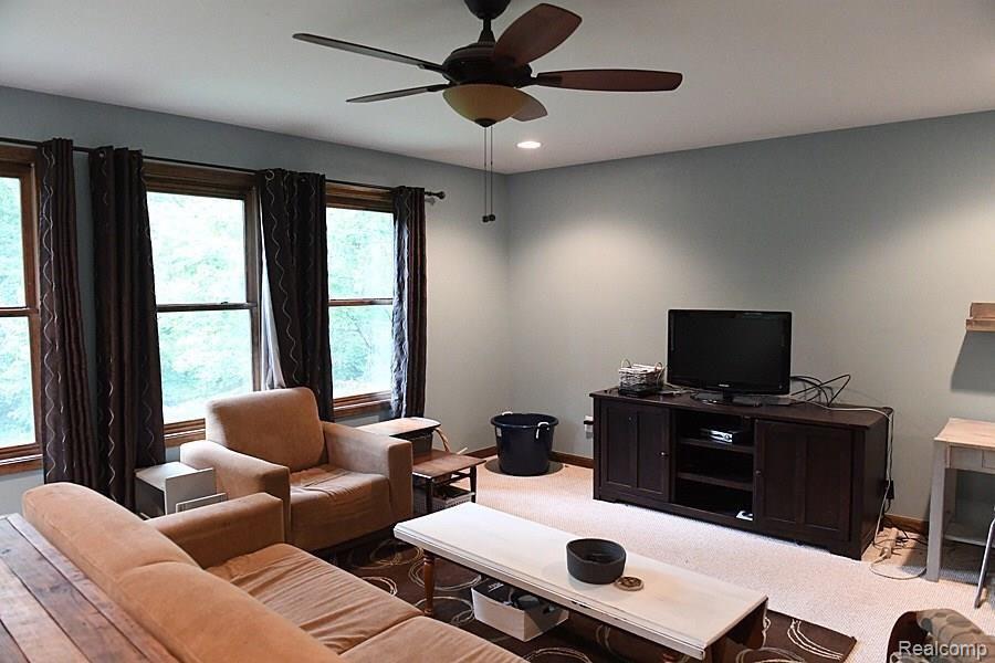 689 Ten Point Drive Rochester Hills, MI 48309 - Photo 33 of 70