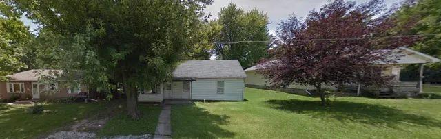 $19,900 | 927 West Perry Street, Pittsfield, IL 62363