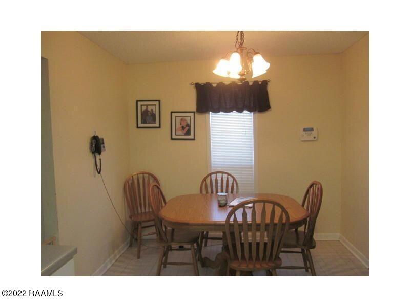 2103 Division Road Sulphur, LA 70663 - Photo 4 of 10 2103Dining