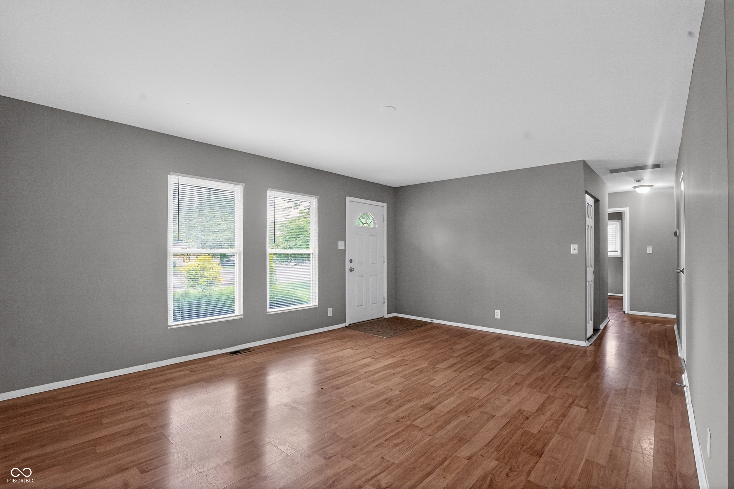 430 North Post Road Indianapolis, IN 46219 - Photo 6 of 20