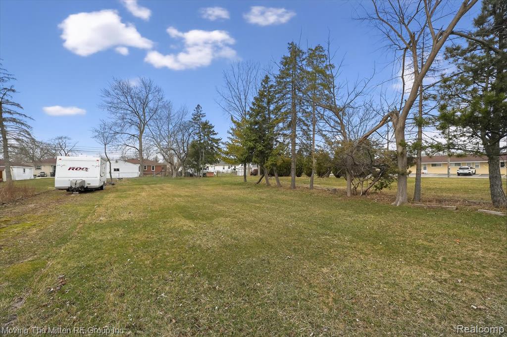 17049 Reno Street Riverview, MI 48193 - Photo 52 of 71