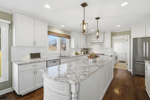 $850,000 | 865 Churchill Court, Barrington, IL 60010