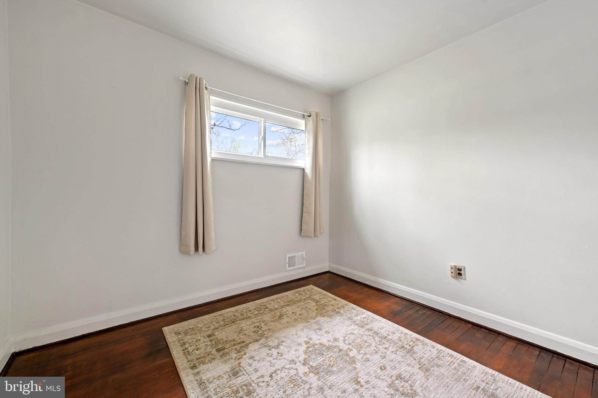 8437 Alvin Road Pasadena, MD 21122 - Photo 20 of 39 Gallery Image 20