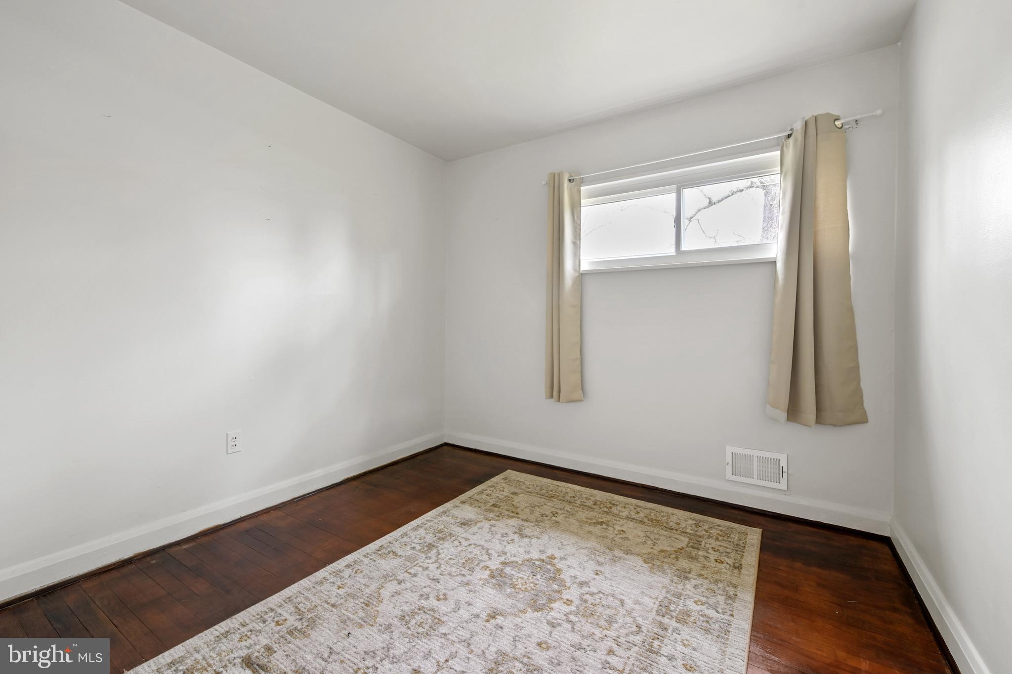 8437 Alvin Road Pasadena, MD 21122 - Photo 21 of 39 Gallery Image 21