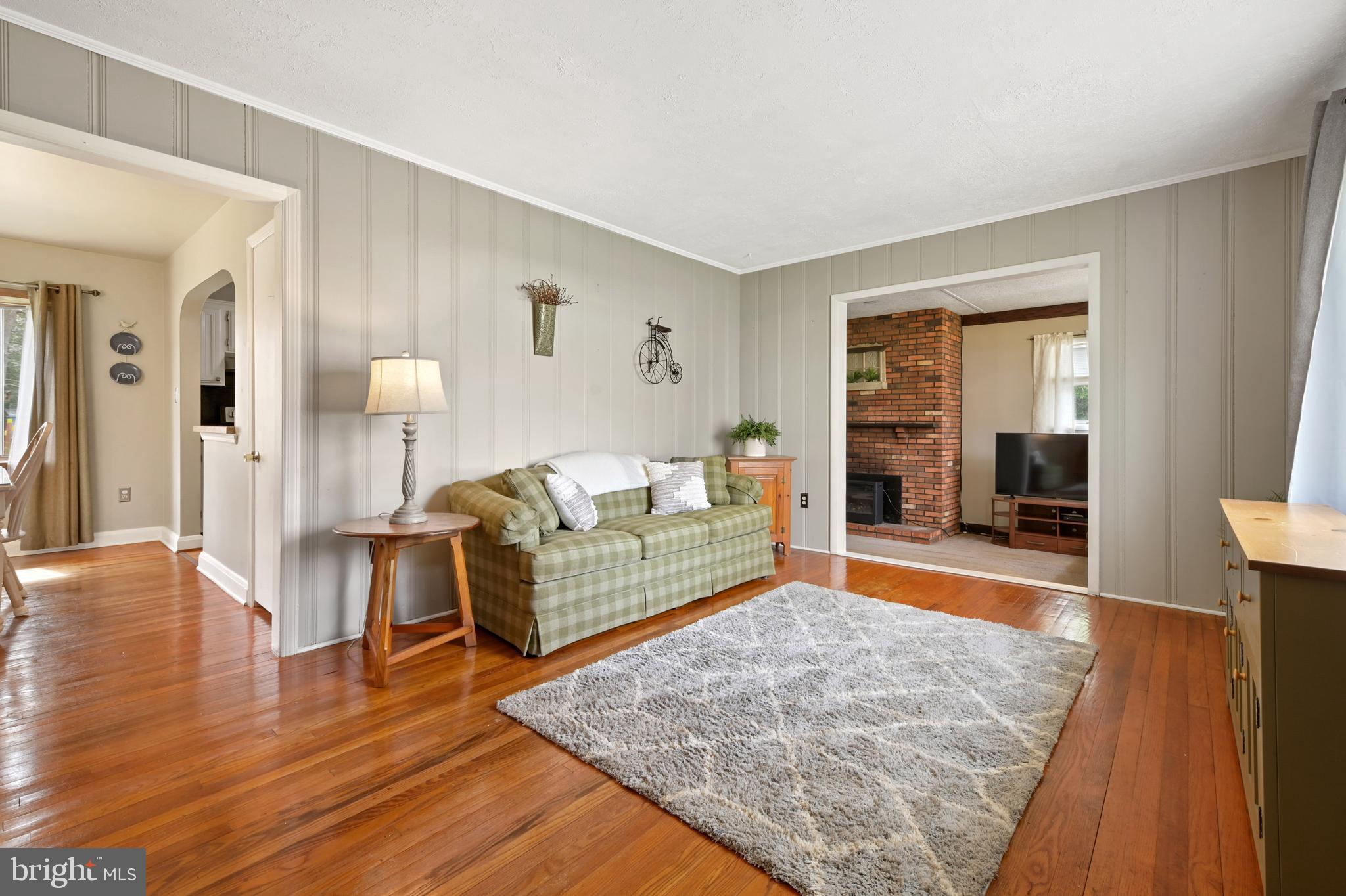 8437 Alvin Road Pasadena, MD 21122 - Photo 6 of 39 Open concept style.