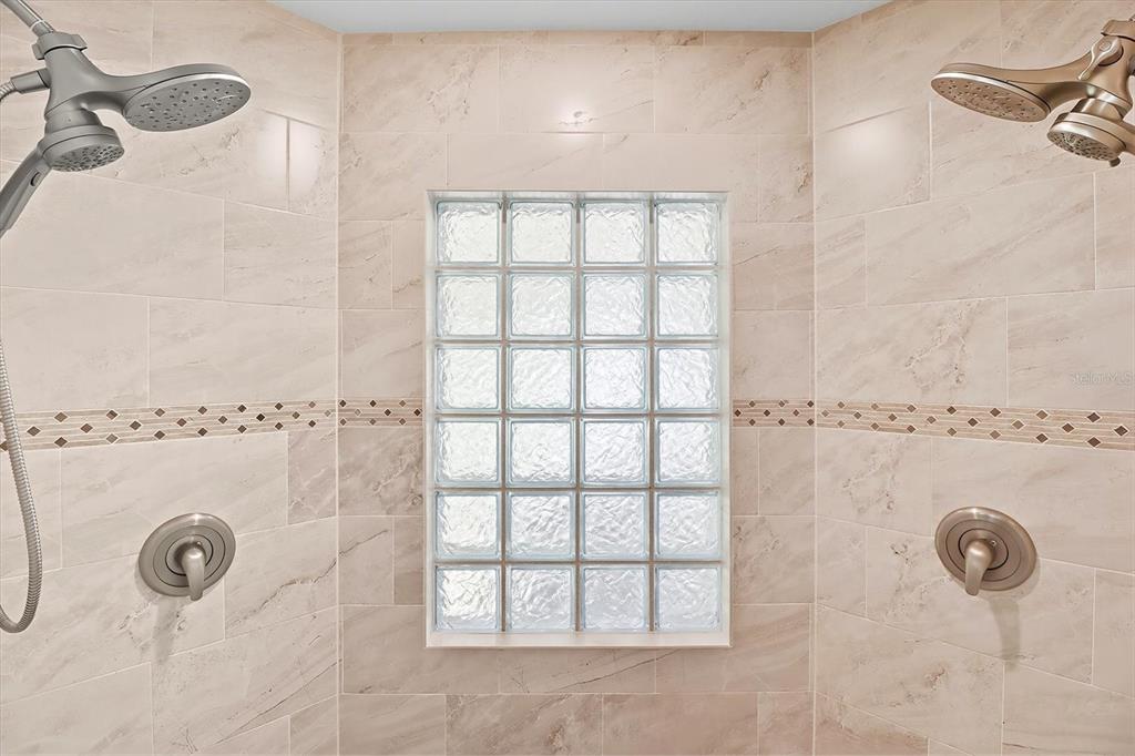 5032 North Crossgate Point Beverly Hills, FL 34465 - Photo 28 of 43 a bathroom with a shower