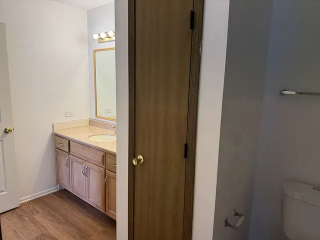 $2,000 | 18083 Vista Drive, Country Club Hills, IL 60478