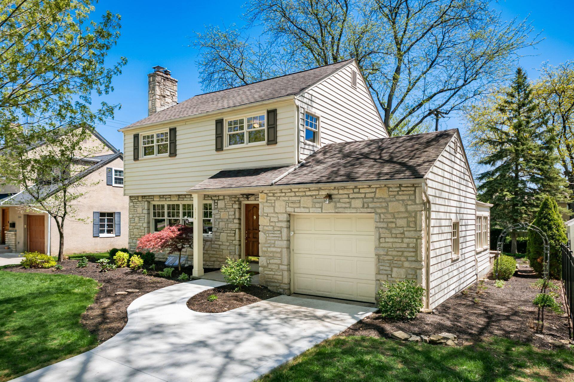 2014 Edgemont Road North Upper Arlington, OH 43212 - Photo 55 of 55 Side Elevation