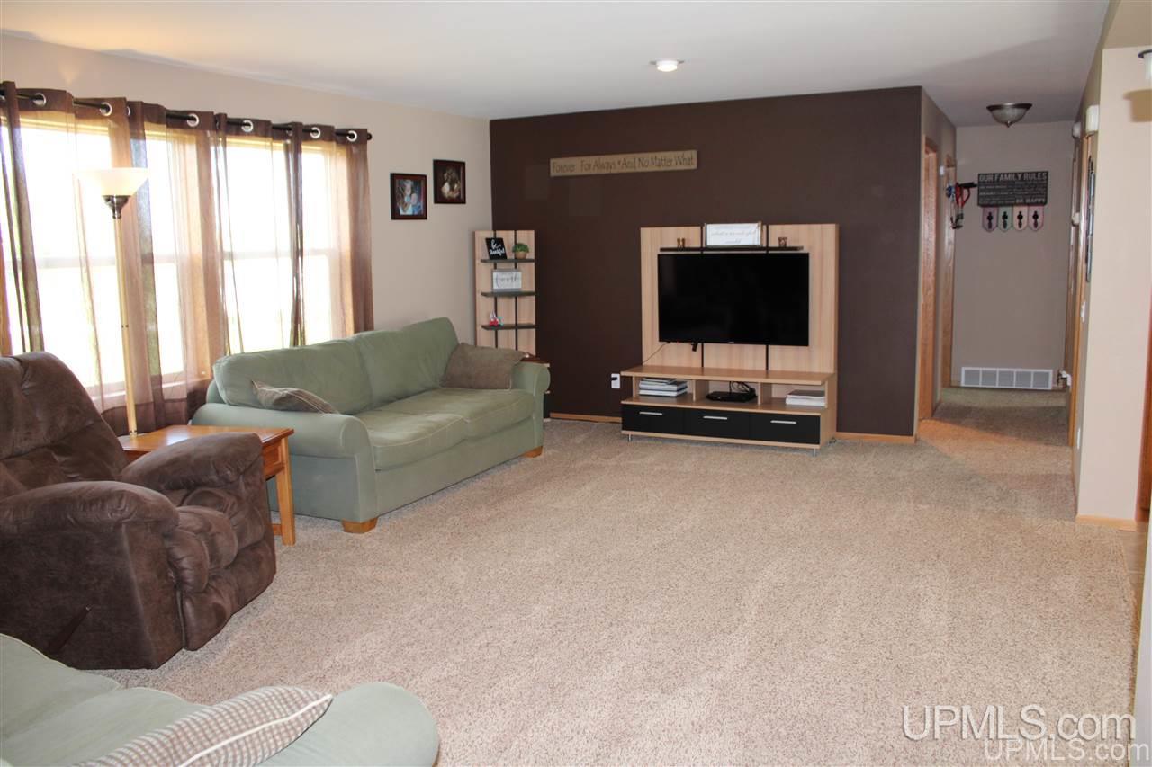 9241 W Erickson Road Manistique, MI 49854 - Photo 11 of 50 Gallery Image 11