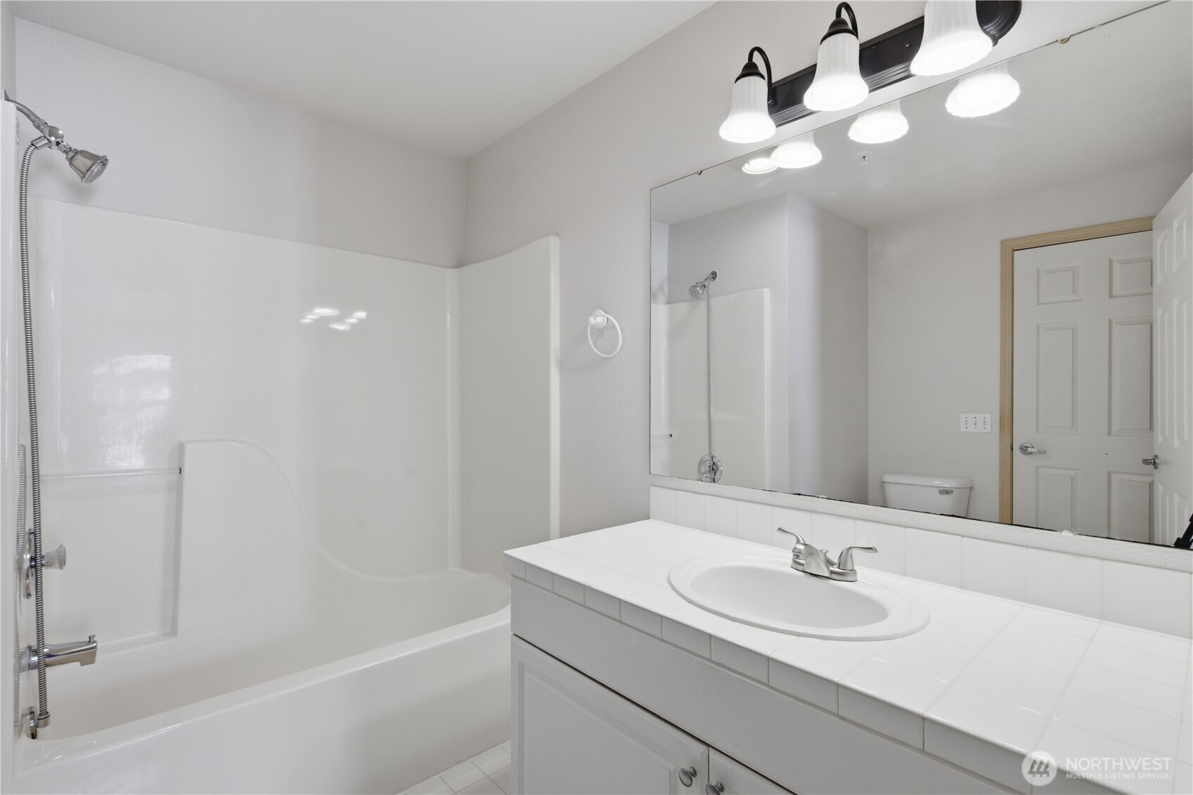 1160 Monroe Avenue Northeast, Unit A2 Renton, WA 98056 - Photo 25 of 40 Gallery Image 25