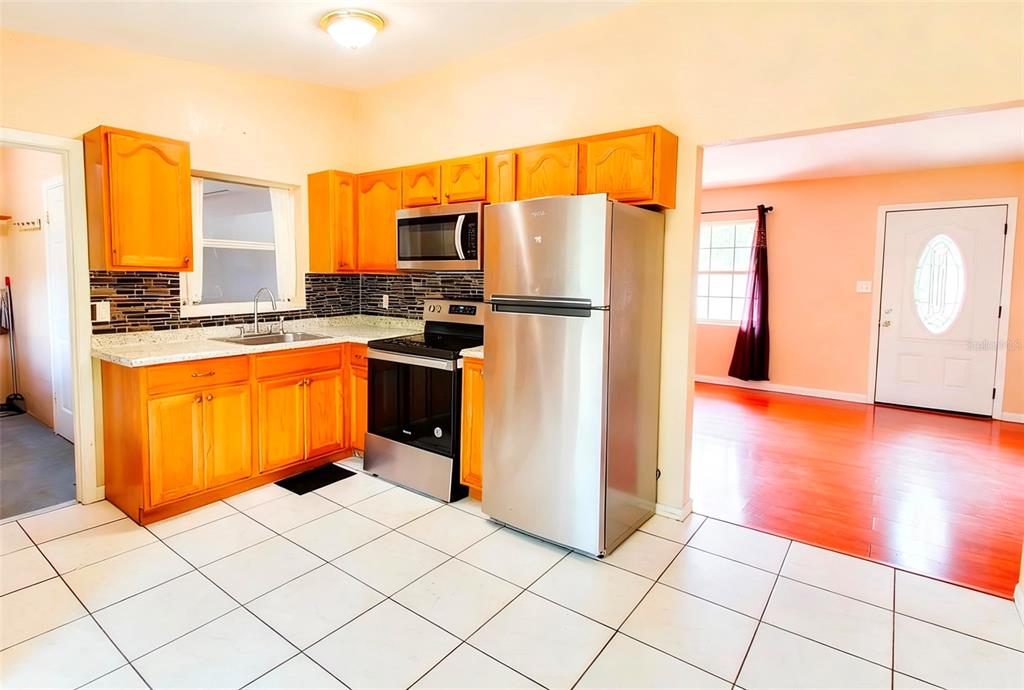 3633 Ranchwood Road Orlando, FL 32808 - Photo 6 of 22