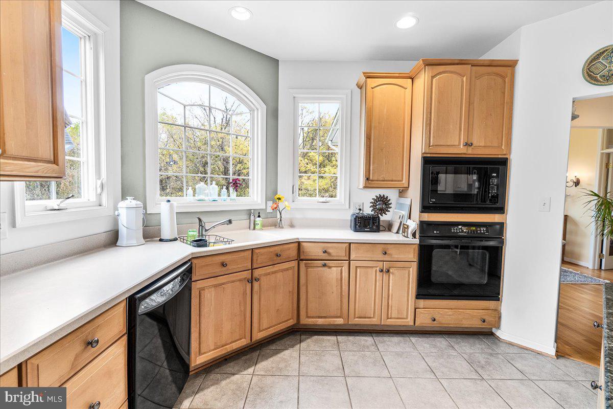 2634 Point Of Rocks Road Jefferson, MD 21755 - Photo 22 of 86 Wall ovens and tons of countertop space