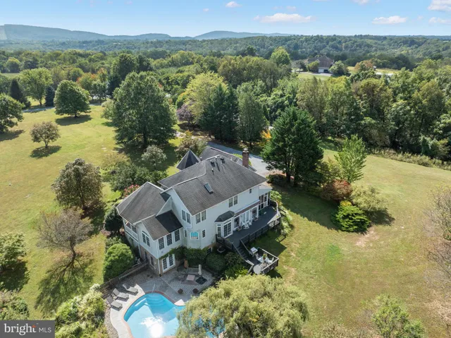 $925,000 | 2634 Point Of Rocks Road, Jefferson, MD 21755