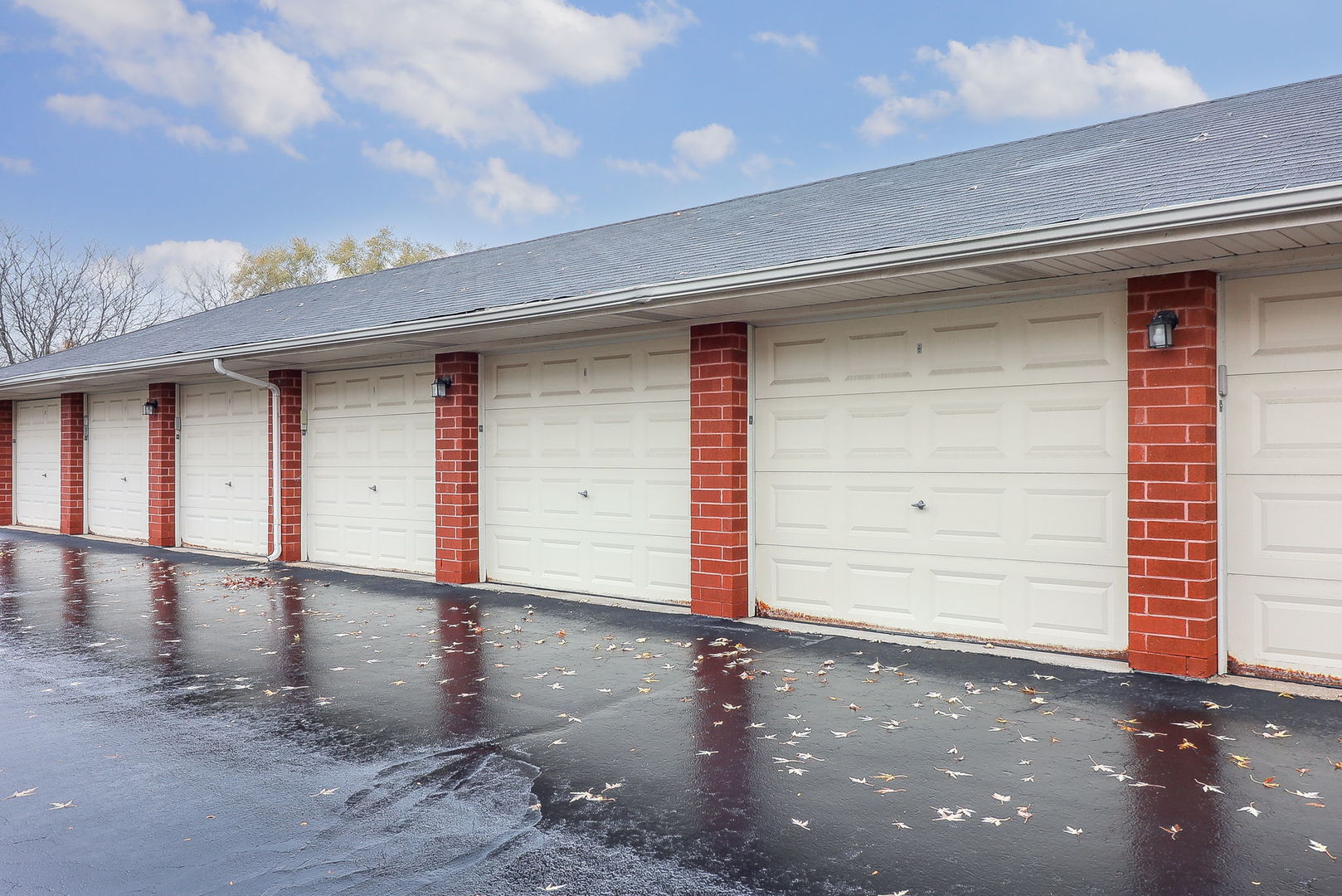 18100 Rita Road, Unit 1B Tinley Park, IL 60477 - Photo 20 of 21 a view of an empty room